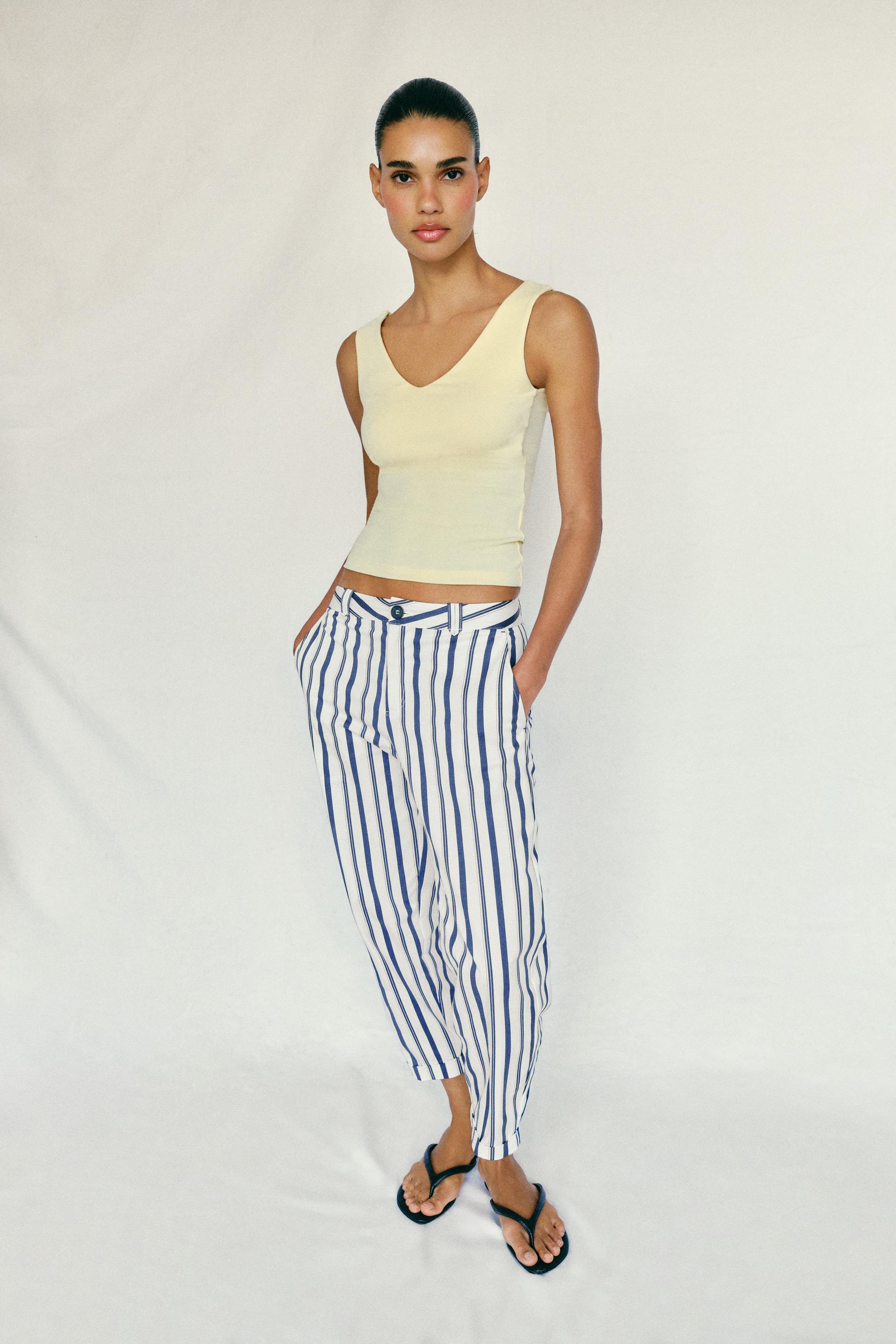 OFF-THE-SHOULDER T-SHIRT